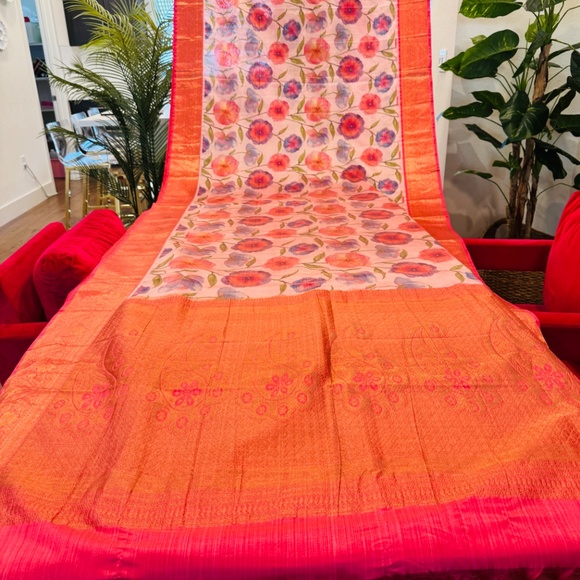 New floral Kanchi kanchipuram saree - Picture 5 of 9